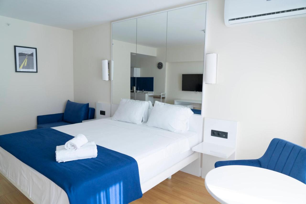 Orbi Sea View Apartment Batumi Exteriör bild